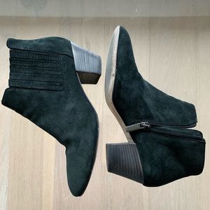 Women’s aquatalia suede water resistant booties.